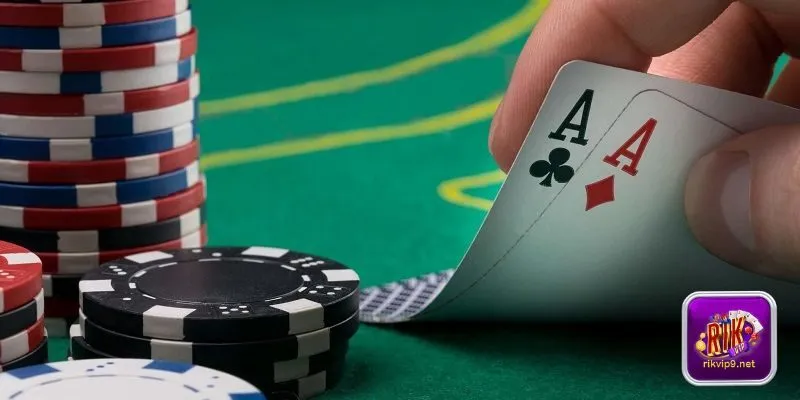 Luật chơi bài Poker có tính đối kháng Luật chơi bài Poker có tính đối kháng
